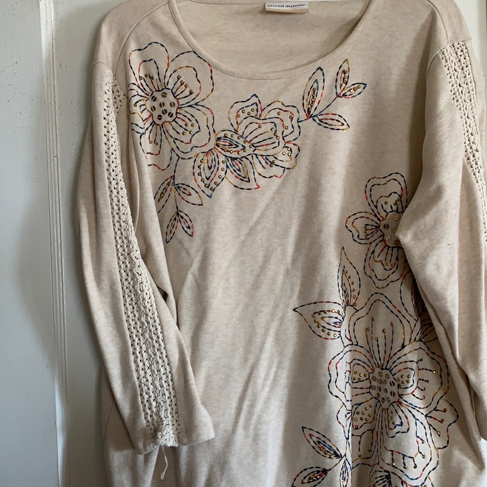 Alfred Dunner top 3/4 length sleeves, tan, size 24, very comfy
